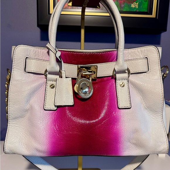 Michael Kors Handbags - Michael Kors Stylish Pink and White Leather Handbag
